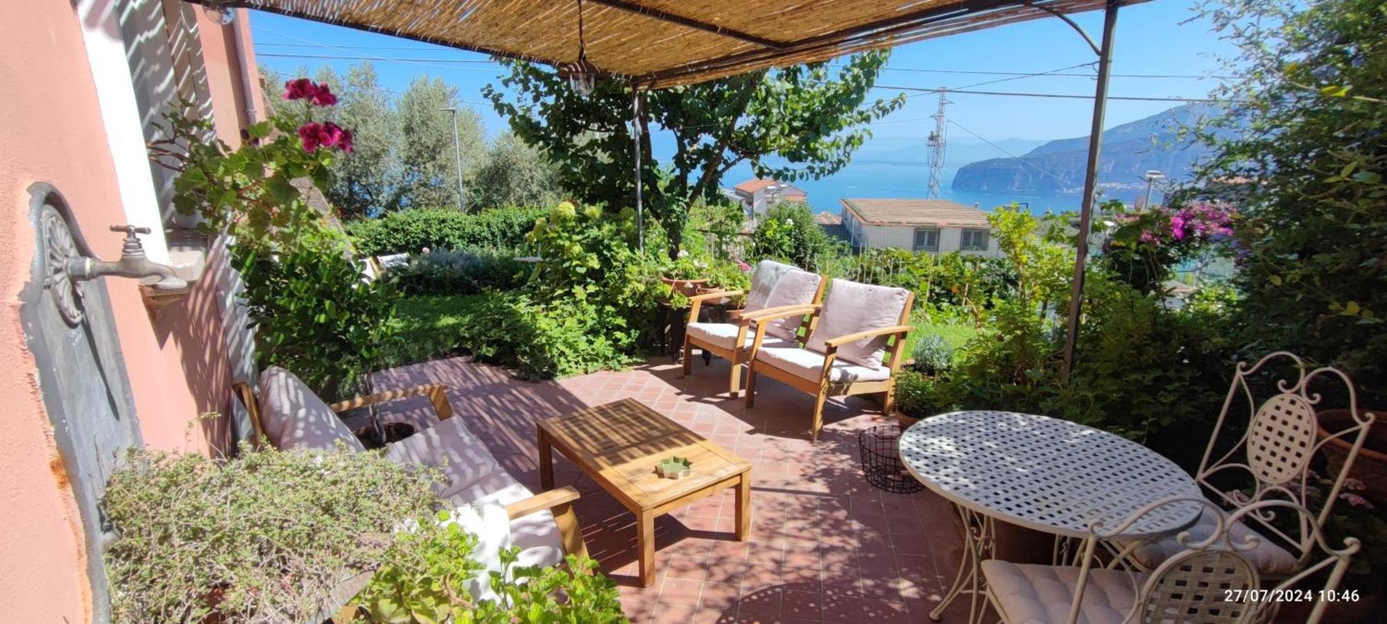 Couette-café Lally's Garden Sorrente