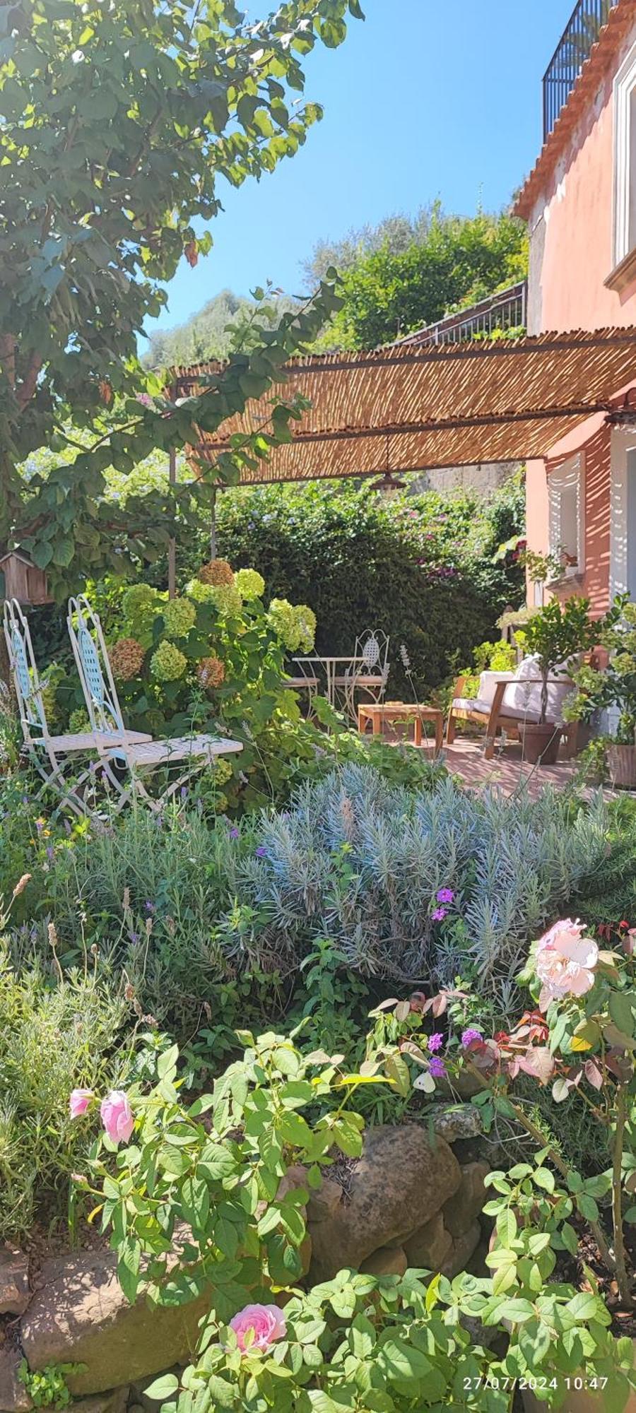 Lally's Garden Couette-café Sorrente